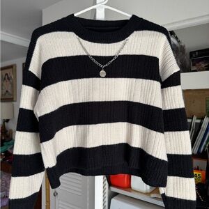 Women’s Black and White Striped Pullover Sweater With Jewelry Necklace